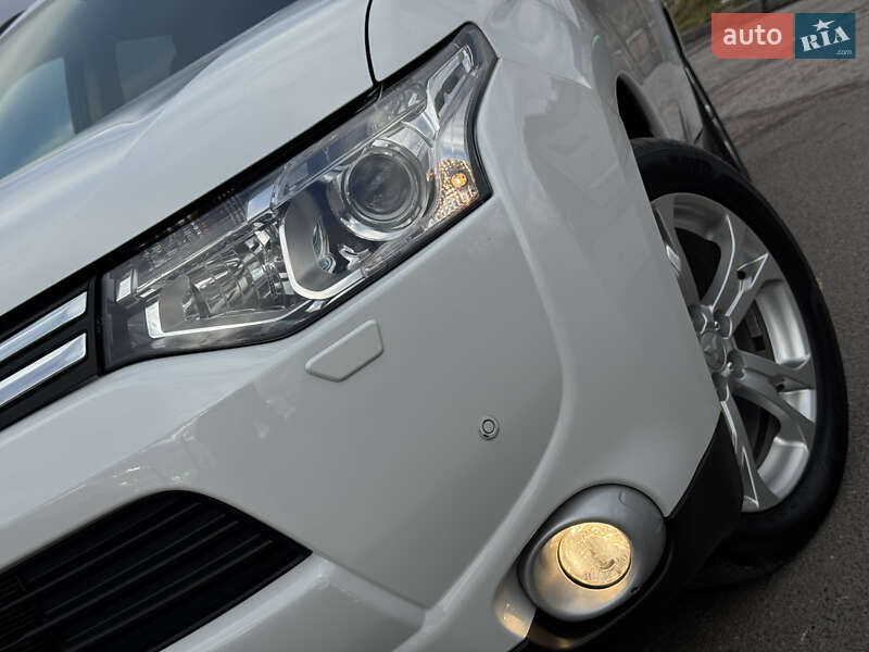 Внедорожник / Кроссовер Mitsubishi Outlander 2014 в Трускавце