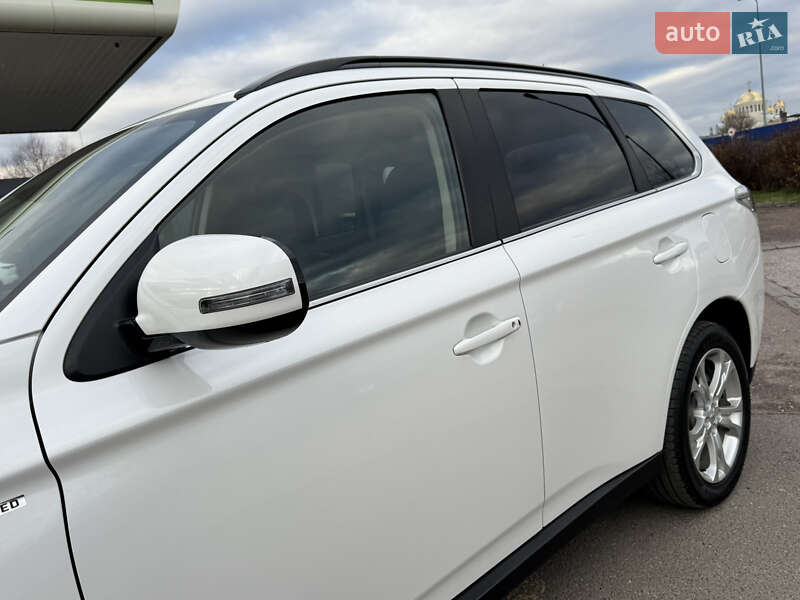 Внедорожник / Кроссовер Mitsubishi Outlander 2014 в Трускавце