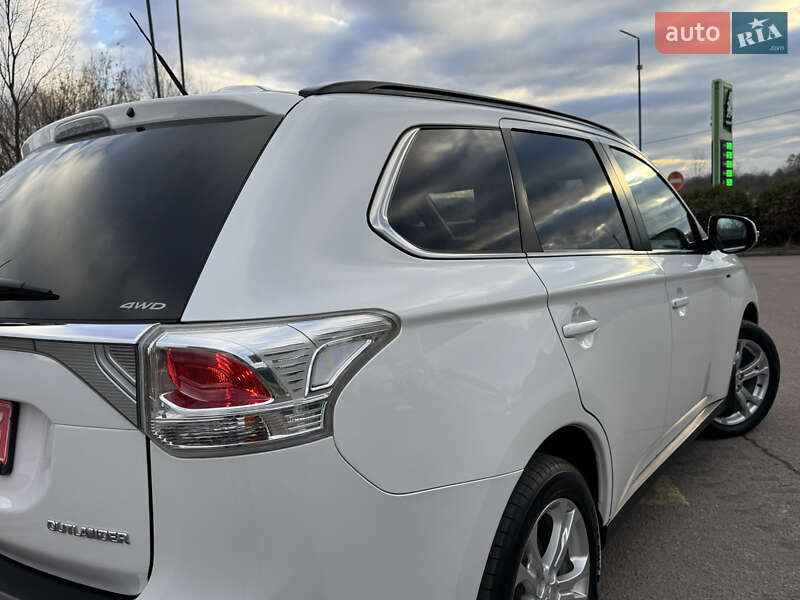 Внедорожник / Кроссовер Mitsubishi Outlander 2014 в Трускавце