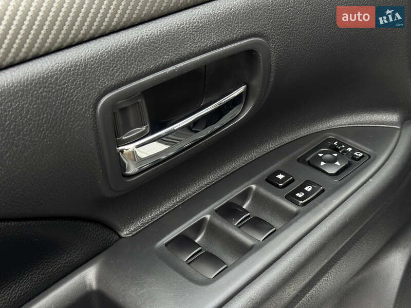 Внедорожник / Кроссовер Mitsubishi Outlander 2014 в Трускавце