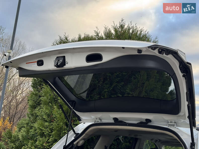 Внедорожник / Кроссовер Mitsubishi Outlander 2014 в Трускавце