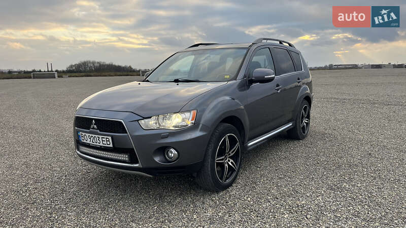 Внедорожник / Кроссовер Mitsubishi Outlander 2012 в Тернополе