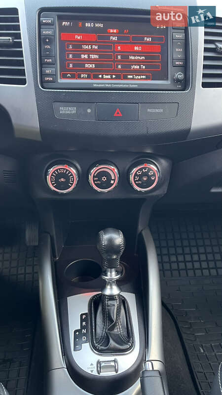 Внедорожник / Кроссовер Mitsubishi Outlander 2012 в Тернополе