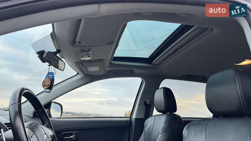 Внедорожник / Кроссовер Mitsubishi Outlander 2012 в Тернополе