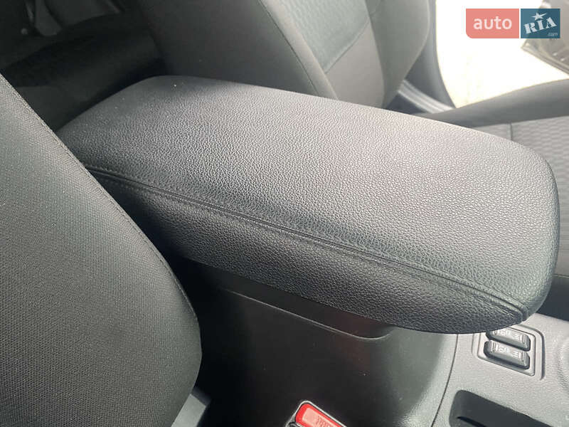 Позашляховик / Кросовер Mitsubishi Outlander 2013 в Полтаві