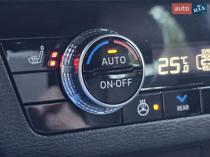 Позашляховик / Кросовер Mitsubishi Outlander 2023 в Кривому Розі