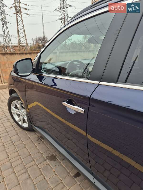Внедорожник / Кроссовер Mitsubishi Outlander 2013 в Кривом Роге