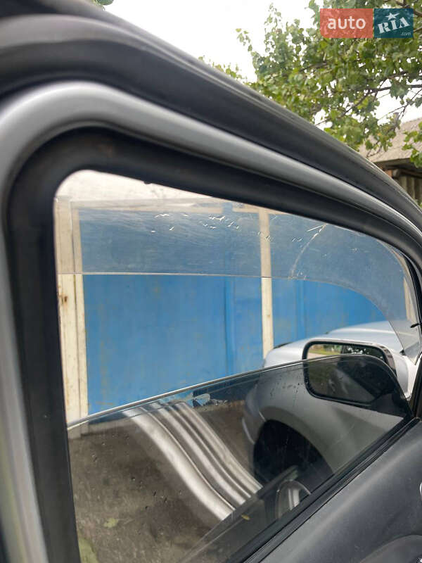 Внедорожник / Кроссовер Mitsubishi Outlander 2003 в Киеве фото 17 Внедорожник / Кроссовер Mitsubishi Outlander 2003 в Киеве