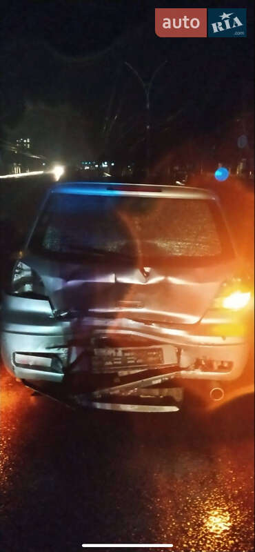 Внедорожник / Кроссовер Mitsubishi Outlander 2003 в Киеве фото 37 Внедорожник / Кроссовер Mitsubishi Outlander 2003 в Киеве