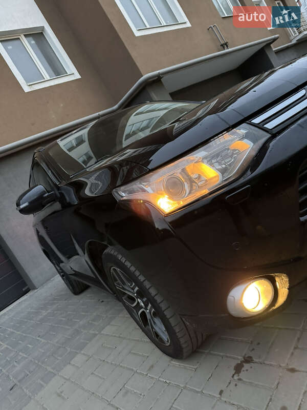 Внедорожник / Кроссовер Mitsubishi Outlander 2013 в Ивано-Франковске фото 24 Внедорожник / Кроссовер Mitsubishi Outlander 2013 в Ивано-Франковске