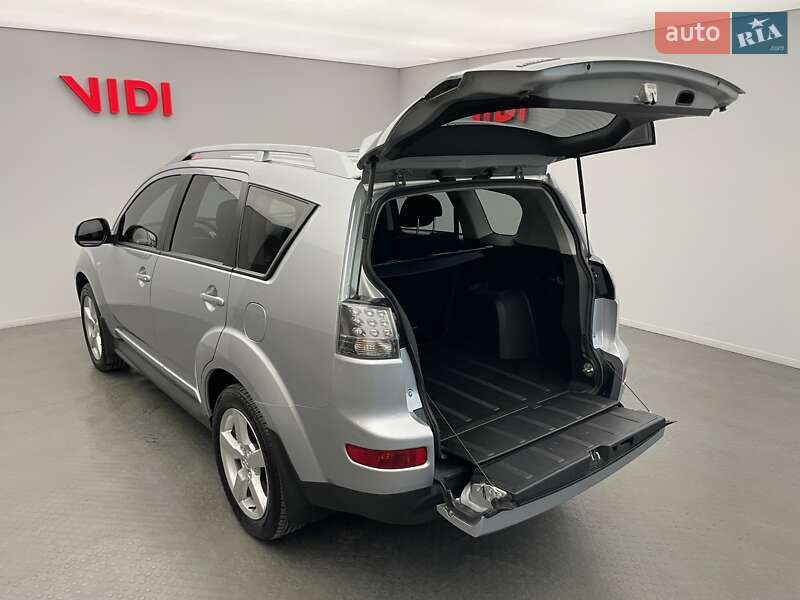 Внедорожник / Кроссовер Mitsubishi Outlander 2009 в Киеве