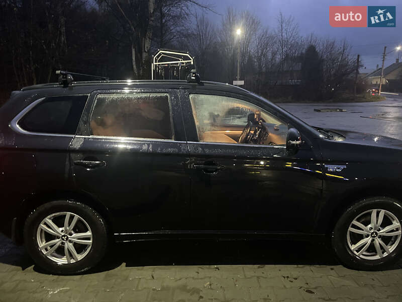 Внедорожник / Кроссовер Mitsubishi Outlander 2014 в Бориславе