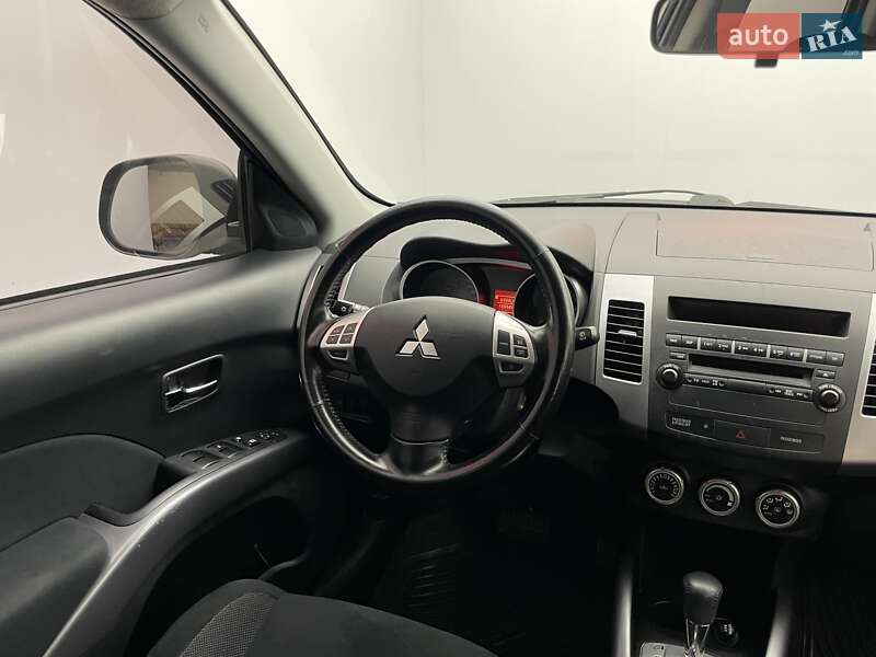 Внедорожник / Кроссовер Mitsubishi Outlander 2008 в Киеве фото 10 Внедорожник / Кроссовер Mitsubishi Outlander 2008 в Киеве