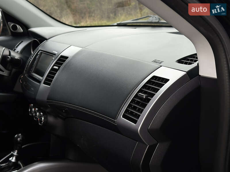 Позашляховик / Кросовер Mitsubishi Outlander 2011 в Бердичеві