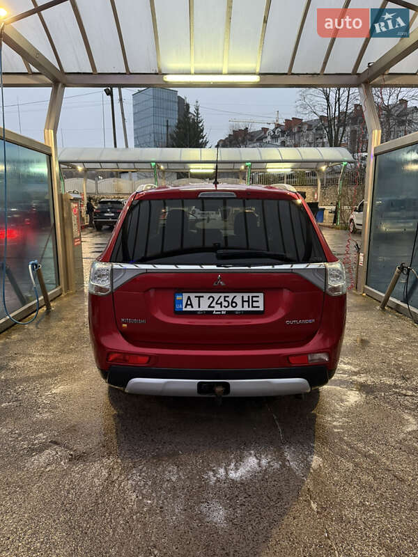 Внедорожник / Кроссовер Mitsubishi Outlander 2014 в Тернополе