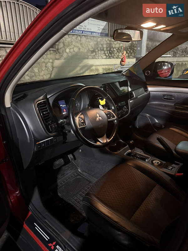 Внедорожник / Кроссовер Mitsubishi Outlander 2014 в Тернополе