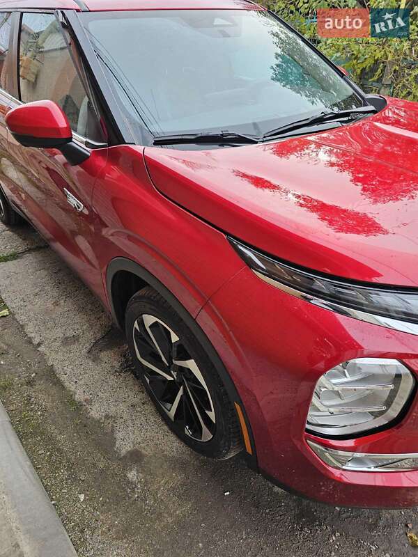 Внедорожник / Кроссовер Mitsubishi Outlander 2023 в Одессе фото 3 Внедорожник / Кроссовер Mitsubishi Outlander 2023 в Одессе