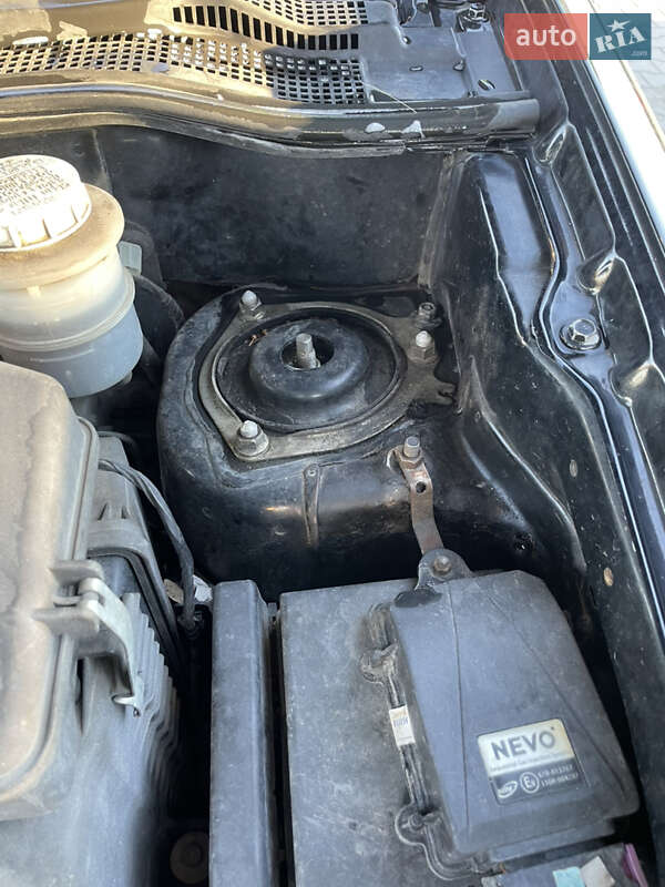 Позашляховик / Кросовер Mitsubishi Outlander 2008 в Буську