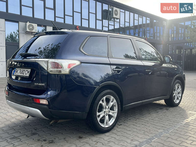 Позашляховик / Кросовер Mitsubishi Outlander 2015 в Рівному фото 7 Позашляховик / Кросовер Mitsubishi Outlander 2015 в Рівному