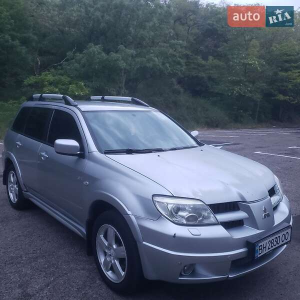 Позашляховик / Кросовер Mitsubishi Outlander 2006 в Одесі