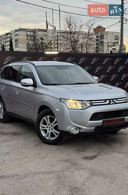 Позашляховик / Кросовер Mitsubishi Outlander 2012 в Сумах