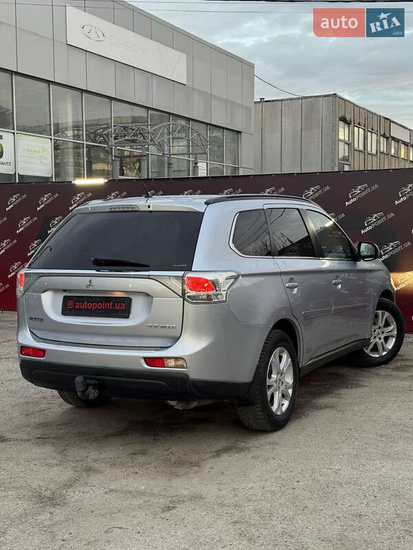 Позашляховик / Кросовер Mitsubishi Outlander 2012 в Сумах фото 7 Позашляховик / Кросовер Mitsubishi Outlander 2012 в Сумах