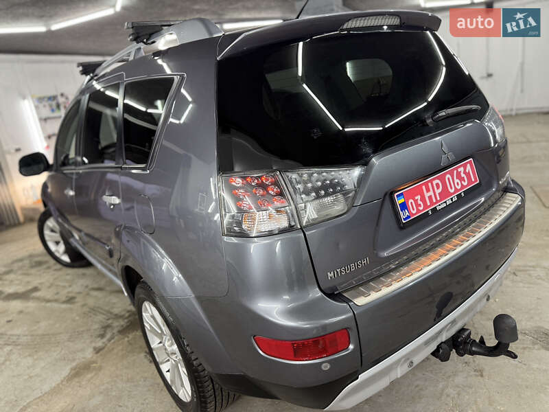 Позашляховик / Кросовер Mitsubishi Outlander 2008 в Кременці