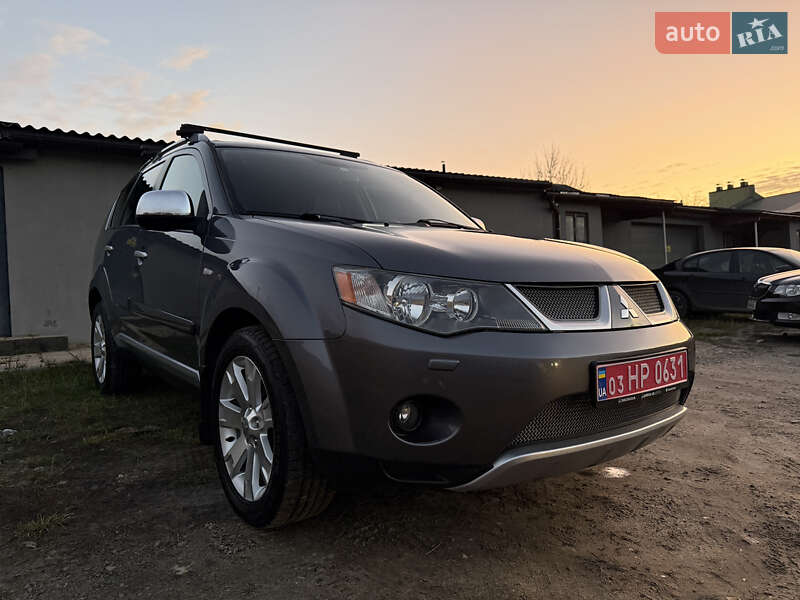 Позашляховик / Кросовер Mitsubishi Outlander 2008 в Кременці