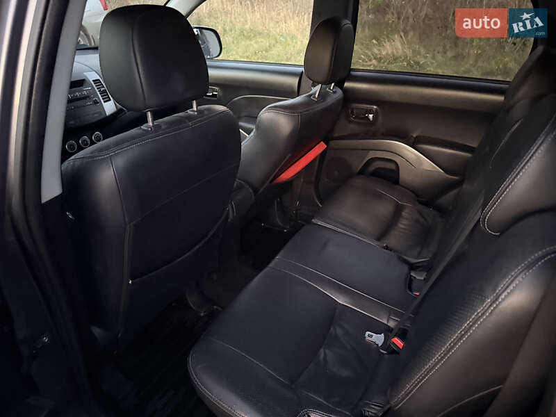 Позашляховик / Кросовер Mitsubishi Outlander 2008 в Кременці