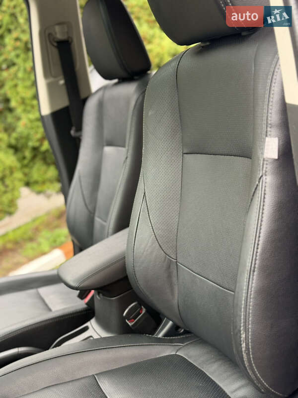 Внедорожник / Кроссовер Mitsubishi Outlander 2016 в Самборе фото 64 Внедорожник / Кроссовер Mitsubishi Outlander 2016 в Самборе