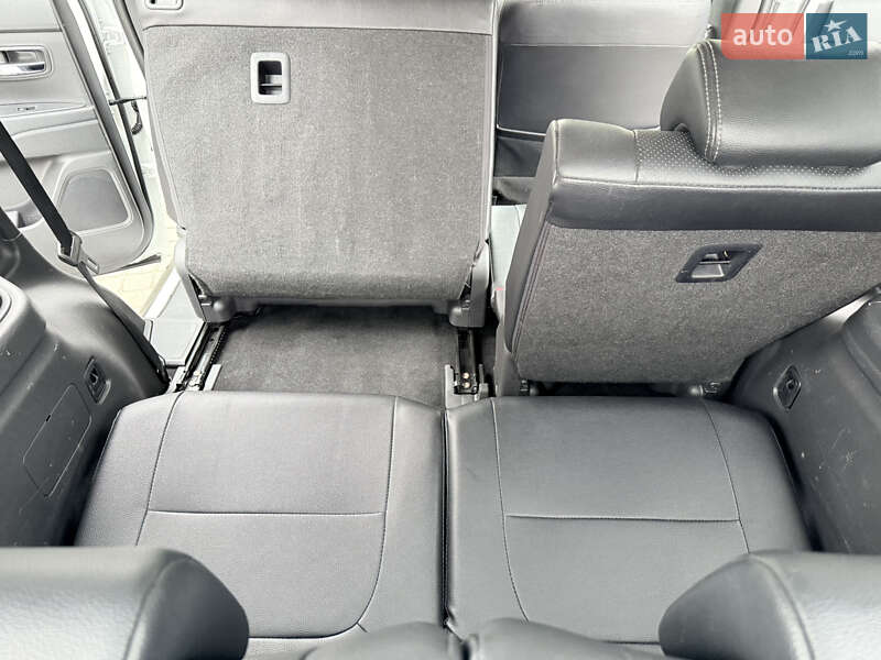 Внедорожник / Кроссовер Mitsubishi Outlander 2016 в Самборе фото 80 Внедорожник / Кроссовер Mitsubishi Outlander 2016 в Самборе