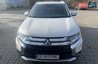Позашляховик / Кросовер Mitsubishi Outlander 2016 в Чернівцях