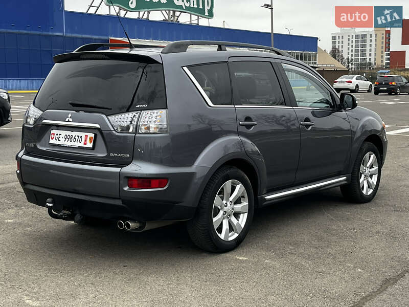 Внедорожник / Кроссовер Mitsubishi Outlander 2012 в Луцке фото 8 Внедорожник / Кроссовер Mitsubishi Outlander 2012 в Луцке