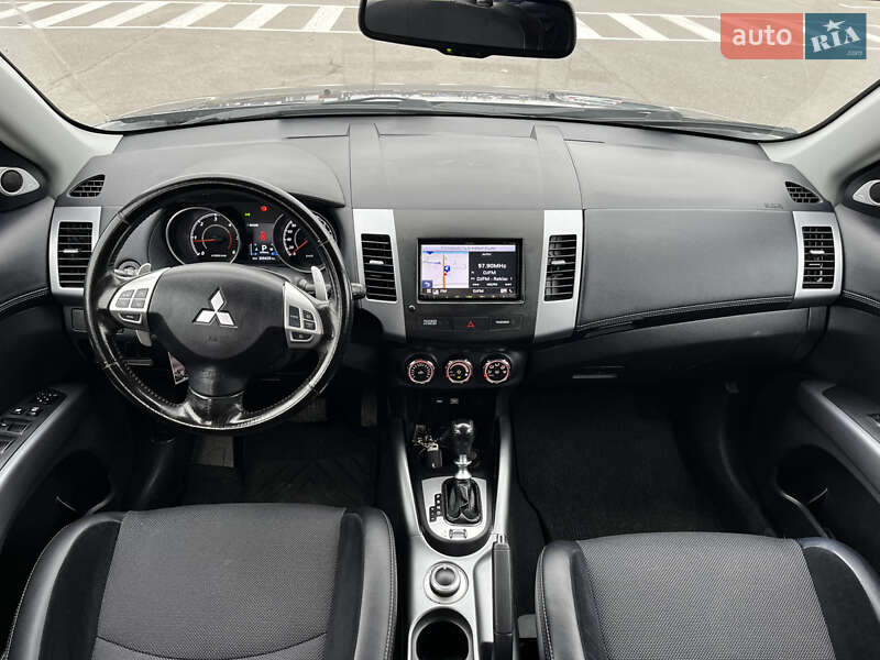 Внедорожник / Кроссовер Mitsubishi Outlander 2012 в Луцке фото 18 Внедорожник / Кроссовер Mitsubishi Outlander 2012 в Луцке