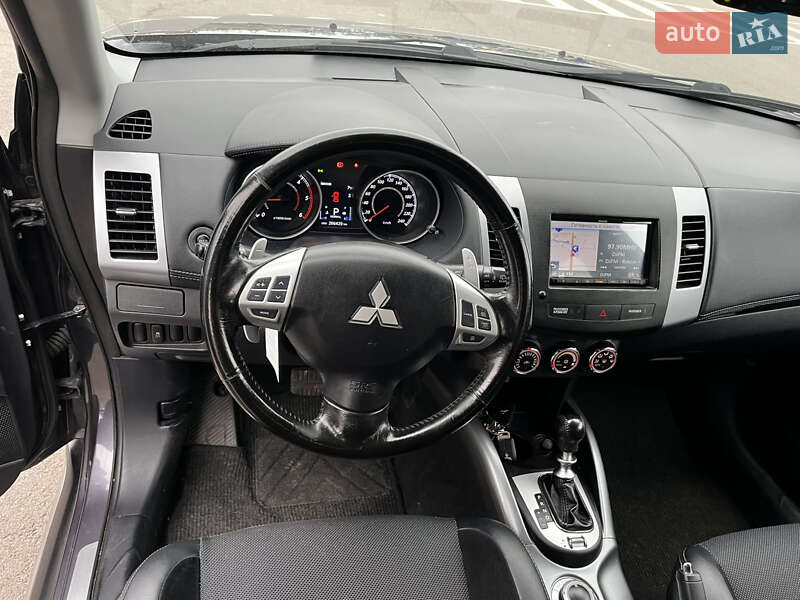 Внедорожник / Кроссовер Mitsubishi Outlander 2012 в Луцке фото 21 Внедорожник / Кроссовер Mitsubishi Outlander 2012 в Луцке