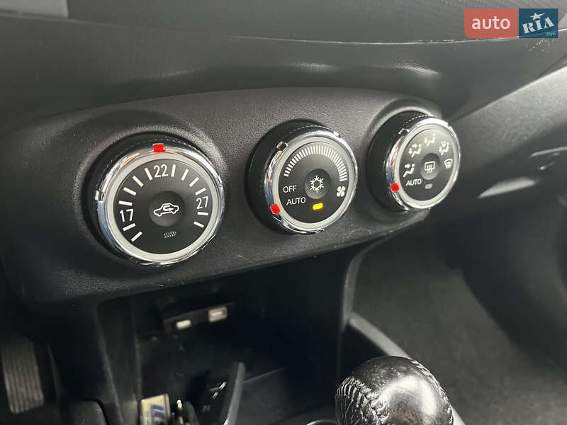 Внедорожник / Кроссовер Mitsubishi Outlander 2012 в Луцке фото 28 Внедорожник / Кроссовер Mitsubishi Outlander 2012 в Луцке