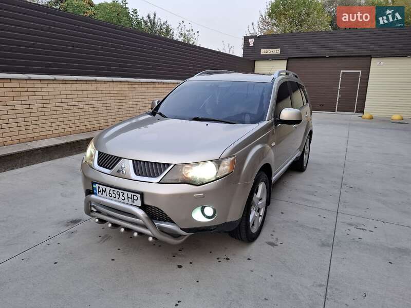 Внедорожник / Кроссовер Mitsubishi Outlander 2008 в Бердичеве
