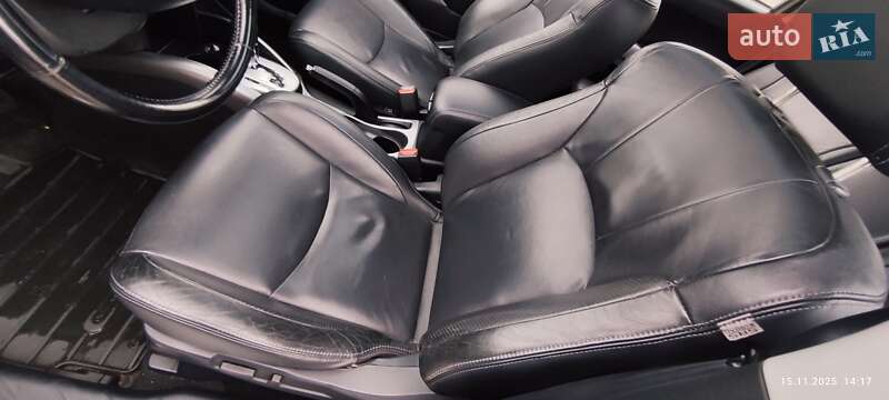 Внедорожник / Кроссовер Mitsubishi Outlander 2009 в Киеве