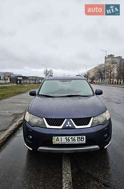Позашляховик / Кросовер Mitsubishi Outlander 2008 в Києві