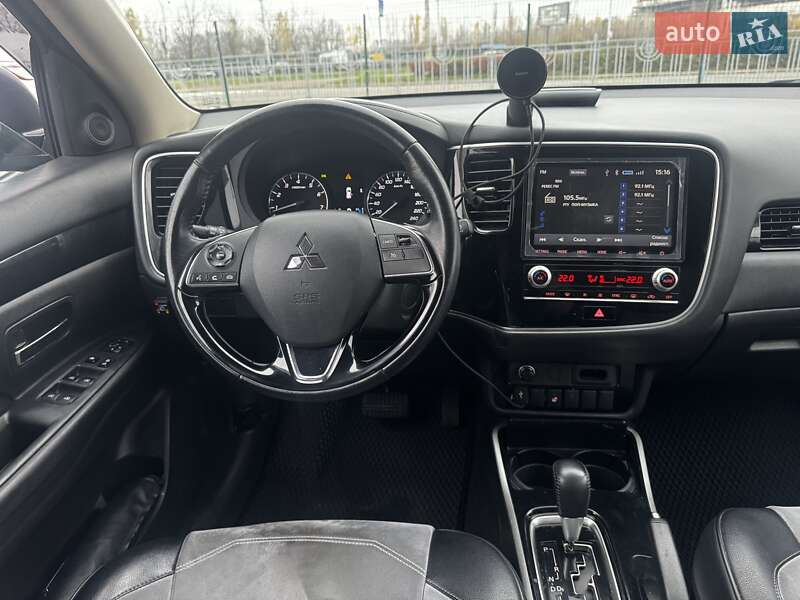 Внедорожник / Кроссовер Mitsubishi Outlander 2021 в Киеве фото 24 Внедорожник / Кроссовер Mitsubishi Outlander 2021 в Киеве