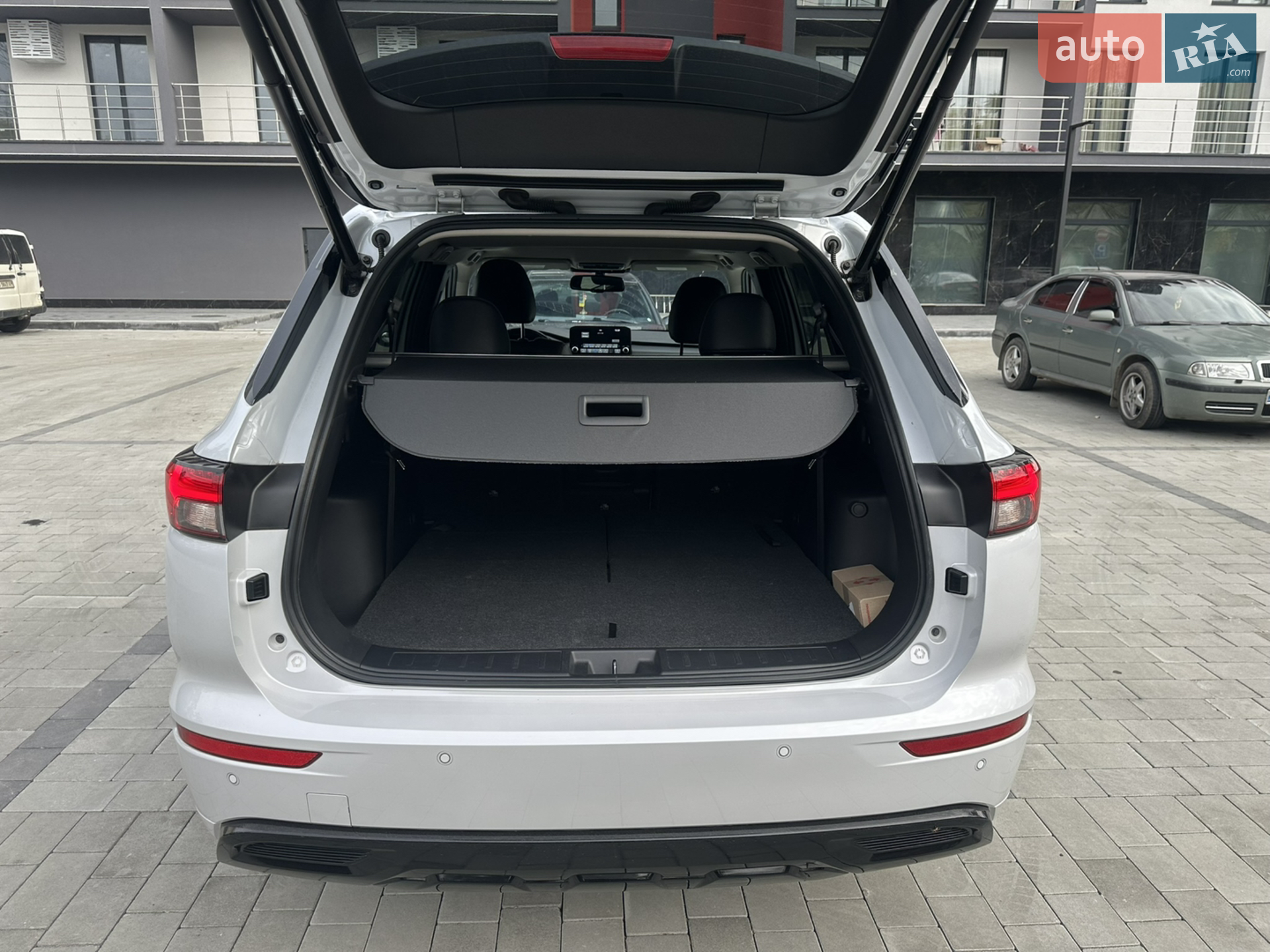 2021 Mitsubishi Outlander - мініатюра 31