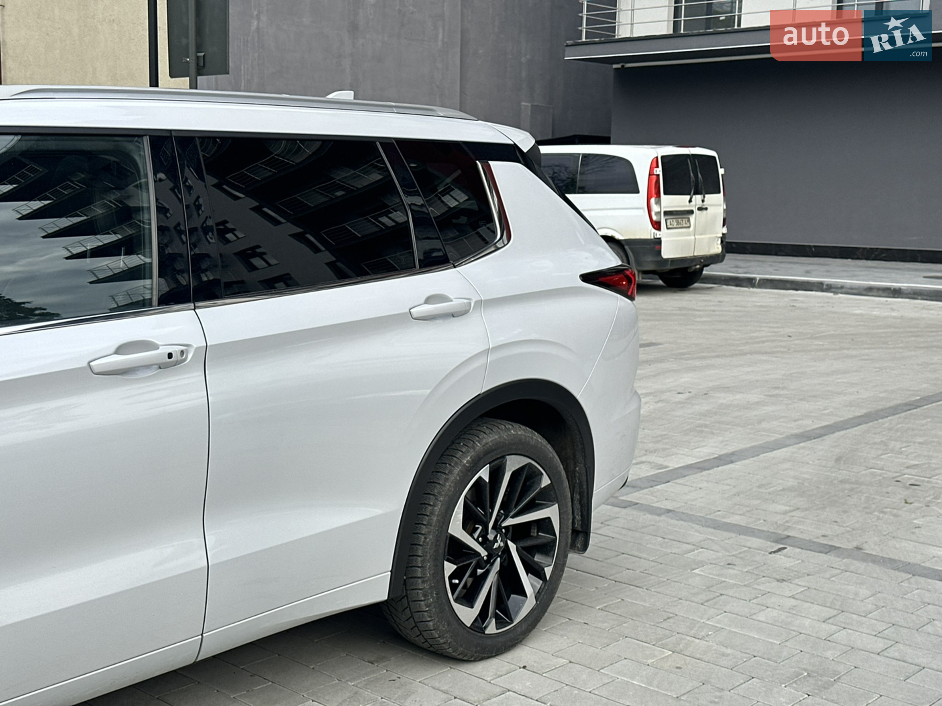 2021 Mitsubishi Outlander - мініатюра 48