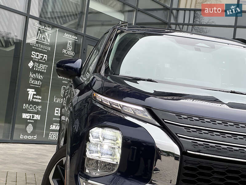 Позашляховик / Кросовер Mitsubishi Outlander 2023 в Львові