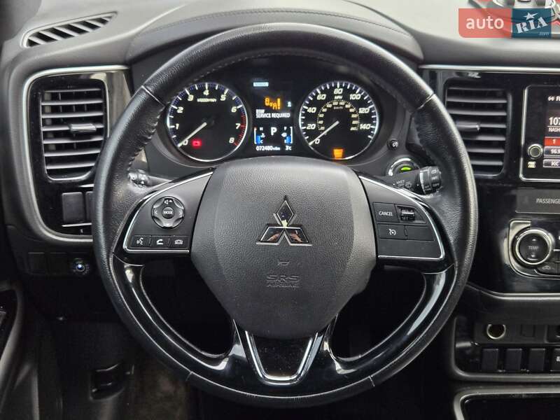 Внедорожник / Кроссовер Mitsubishi Outlander 2017 в Киеве фото 22 Внедорожник / Кроссовер Mitsubishi Outlander 2017 в Киеве