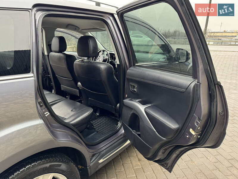 Внедорожник / Кроссовер Mitsubishi Outlander 2010 в Тернополе