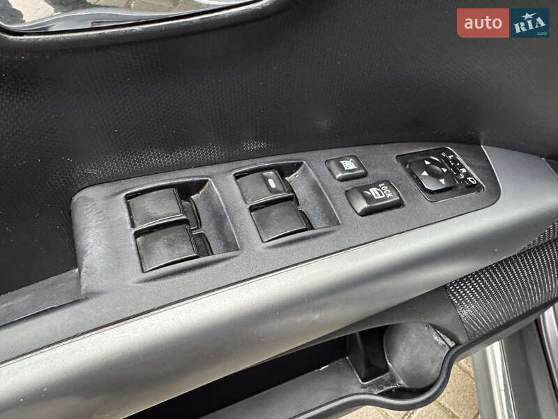 Внедорожник / Кроссовер Mitsubishi Outlander 2010 в Тернополе