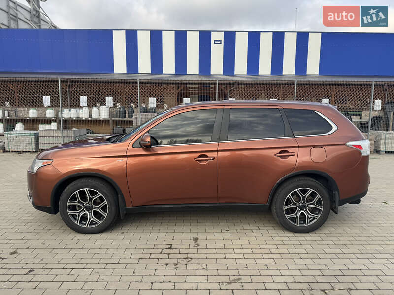 Внедорожник / Кроссовер Mitsubishi Outlander 2015 в Виннице фото 7 Внедорожник / Кроссовер Mitsubishi Outlander 2015 в Виннице