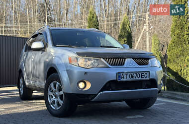 Внедорожник / Кроссовер Mitsubishi Outlander 2009 в Косове