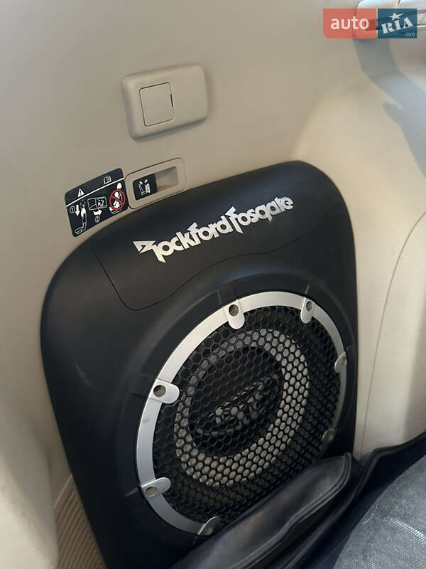 Внедорожник / Кроссовер Mitsubishi Outlander 2009 в Киеве фото 7 Внедорожник / Кроссовер Mitsubishi Outlander 2009 в Киеве