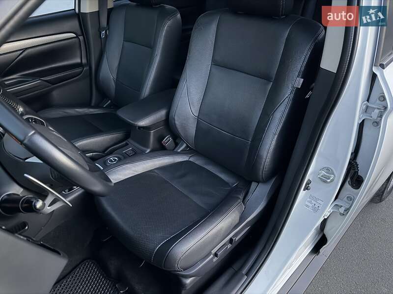 Позашляховик / Кросовер Mitsubishi Outlander 2012 в Дніпрі